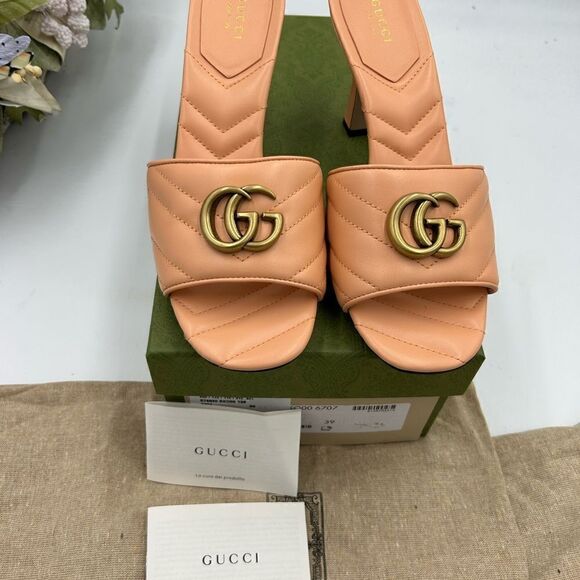 Women’s Gucci, GG Marmont quilted mules size 39 made in Italy - Picture 3 of 9